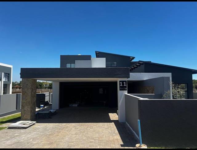 4 BEDROOM HOUSE FOR SALE IN MIDSTREAM ESTATE